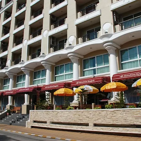 Metro Point Bangkok Hotel