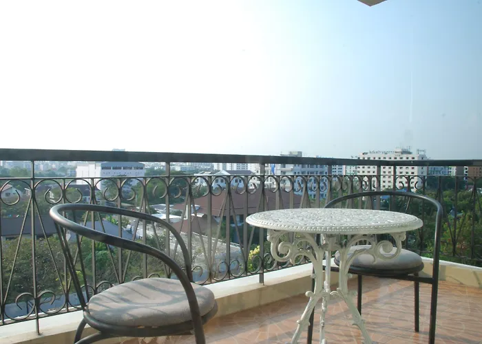 Hotel Metro Point