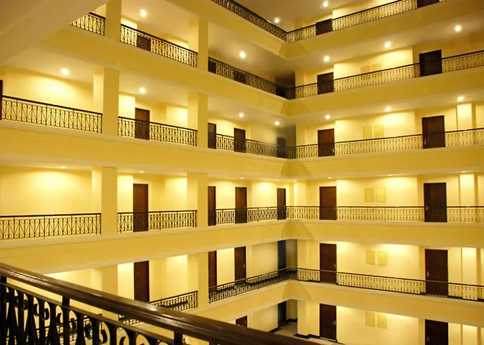Hotel Metro Point